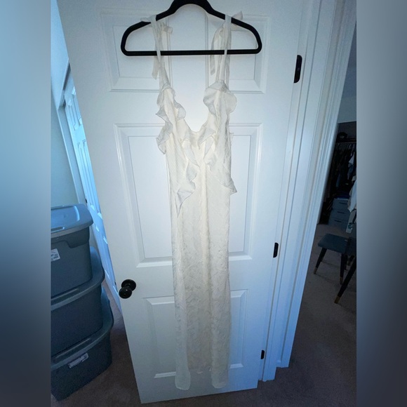 ASTR The Label Sorbae Ruffle Maxi - Picture 7 of 10